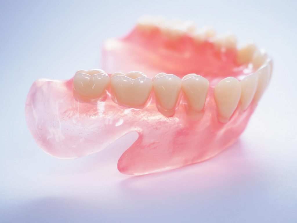 入れ歯における臭いの原因は5つ