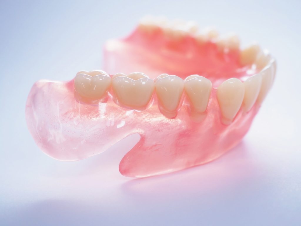 入れ歯の保存方法は2種類