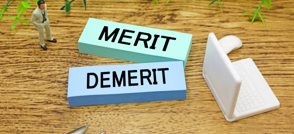 入れ歯の保険診療と自由診療のメリット・デメリット